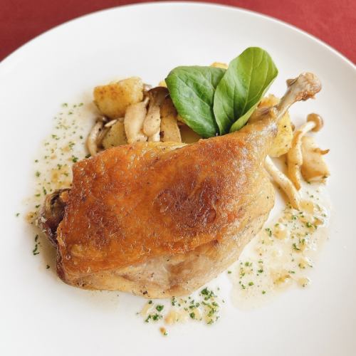 【驚きの柔らかさ】骨付き鴨もも肉のコンフィ