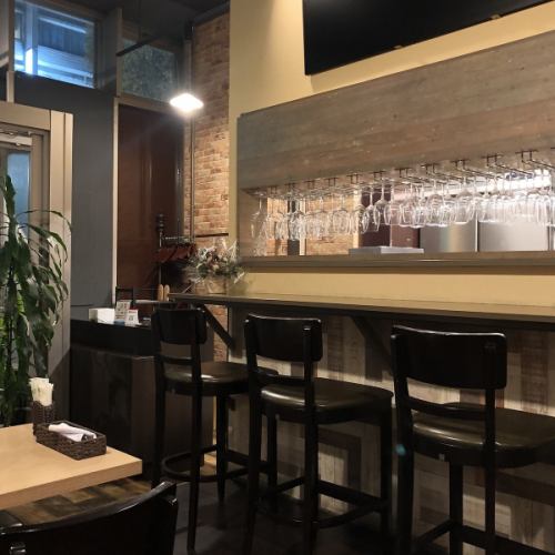 ◇ Enjoy a relaxing time at the counter after work ◇