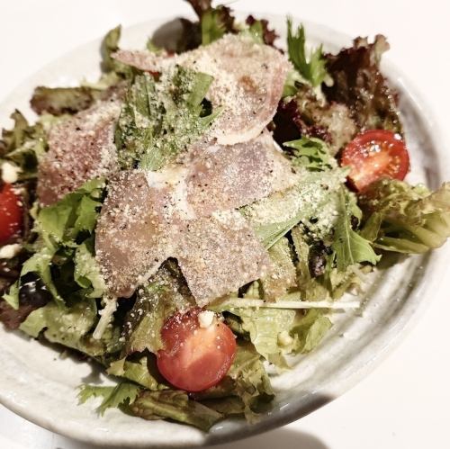 生ハムとチーズのサラダ