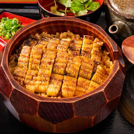 C [3-hour all-you-can-drink draft beer] Nagoya Cochin chicken, seasonal fresh seafood, and eel ◎ Luxurious 10-course meal [¥6980 → ¥5980]