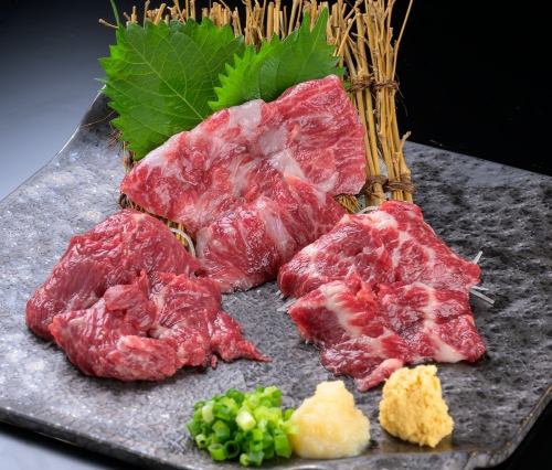 Our pride and joy! [Authentic] Horse meat sashimi