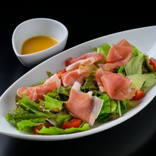 Raw ham salad