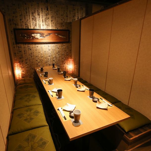 Perfect for banquets, drinking parties, welcome parties and private drinking parties. Reservations now being accepted! For large banquets, we have a sunken kotatsu private room. Available for 2/4/6/10/16/20/30~ up to 70 people. We will be happy to assist you.!Right next to JR Fukuyama Station! [Groups welcome ♪ Fully private rooms available] We can also accommodate rooms larger than the number of people you are using. Please feel free to inquire when making a reservation.Previews are also welcome!