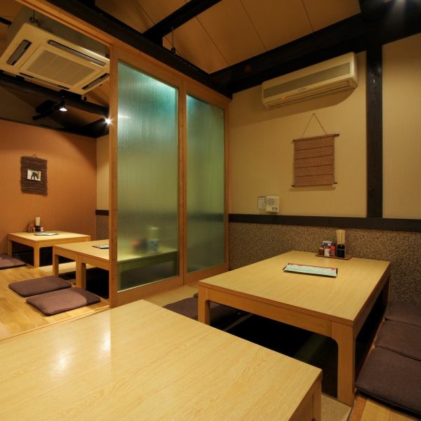 The second floor is digging and the interior is cute.Maximum 20 people, charter OK.It can be used in various events.Every season, sake and dishes of season are attractive.While picking the delicious dishes, you can also drink sake.The deep menu is enriched.