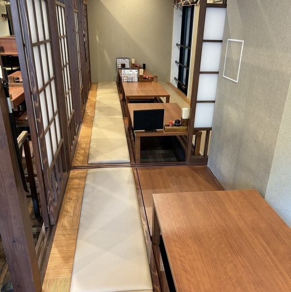 掘りごたつ席は、最大2３名まで、貸切もOK。いろいろなイベントで利用できる。季節ごと、旬のお酒とお料理が魅力。美味しい料理をつまみながら、お酒もすすむ。〆のメニューも充実。