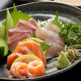 內臟火鍋&刺身拼盤【年末新年派對特惠套餐】含150分鐘暢飲★ 5000日元