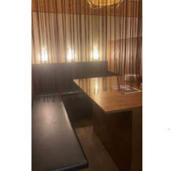 宴会に使い勝手抜群のテーブル席