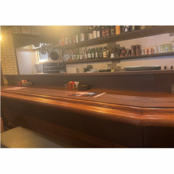 一人様やデートに最適！サク飲みに便利なカウンター席