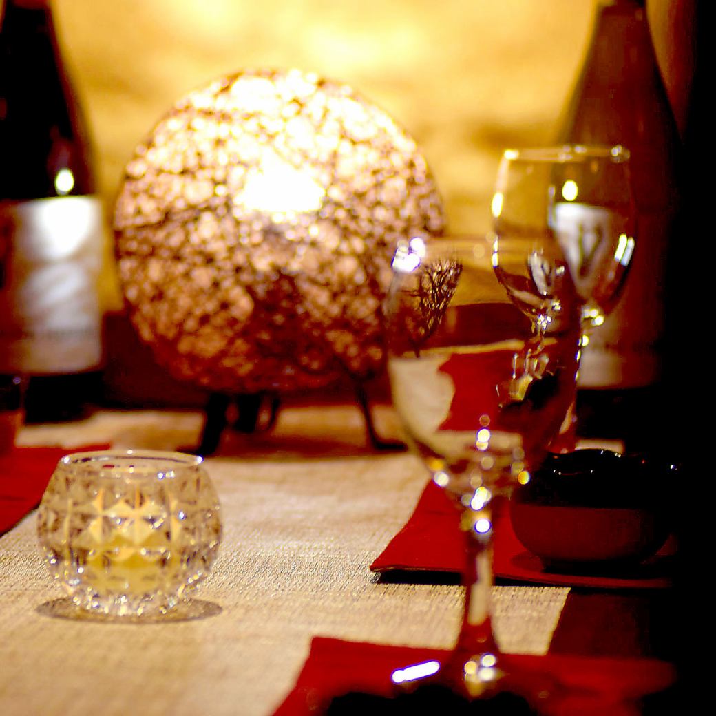 A relaxing space with a modern Japanese atmosphere. Perfect for girls' nights, birthdays, anniversaries, etc.