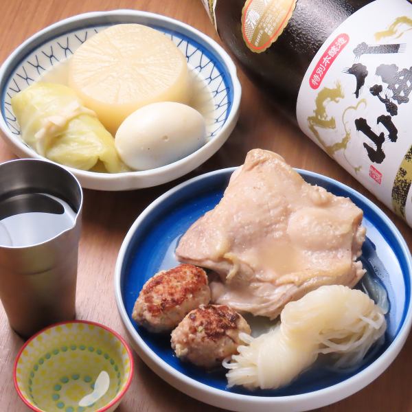 鶏白湯おでん【つくね、大根、しらたき、厚揚げ、ロールキャベツ、鶏もも、レタス、餃子、クロワッサン】