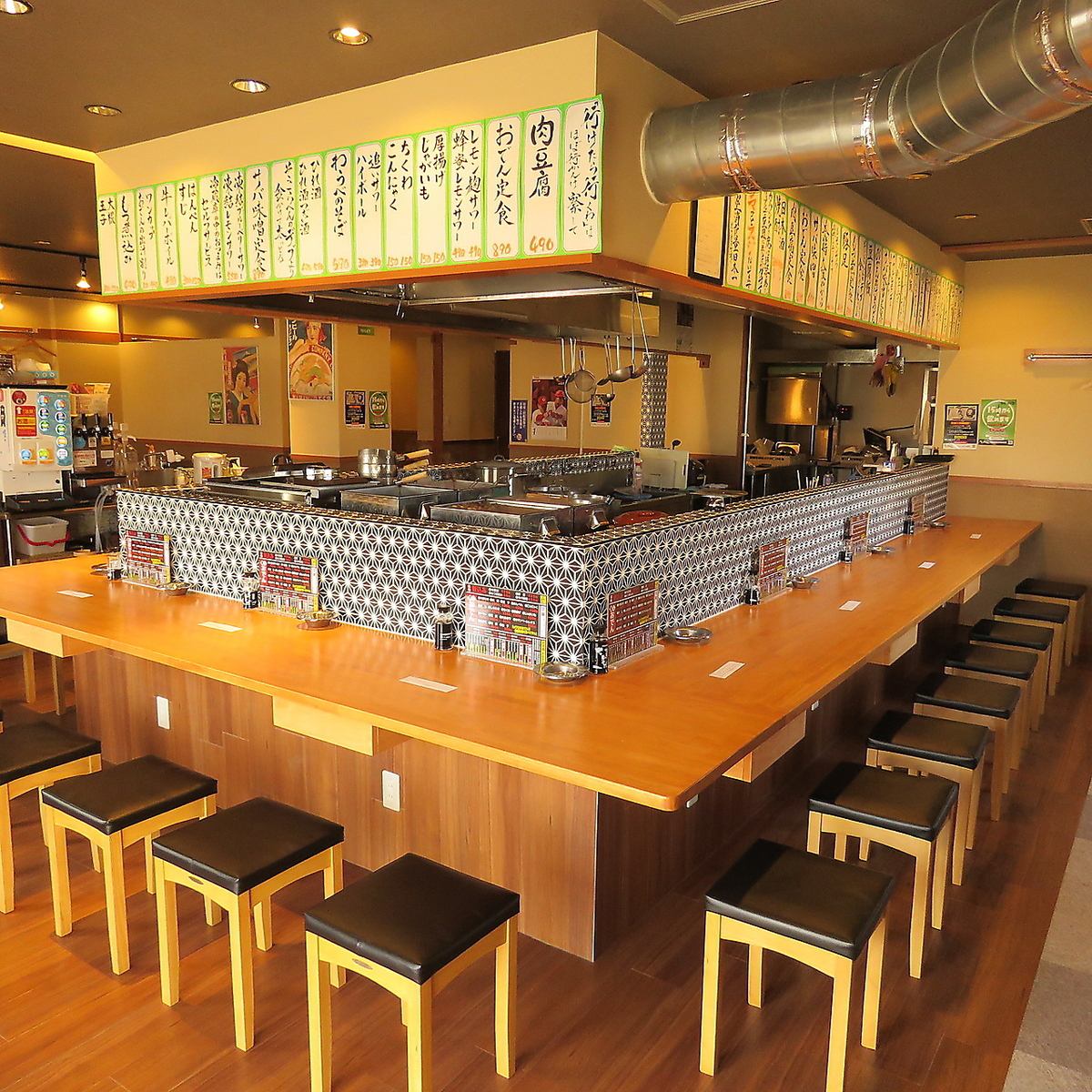 涼しい店内でおいしいビールを！単品飲み放題もご利用できます！
