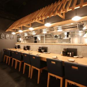 There are also counter seats with a limited number of seats.The clean and unpretentious counter seats have an atmosphere that makes it easy for even one person to stop by.Would you like to have a drink on your way home from work tonight at Marumiya? All the staff are waiting for you to visit us♪
