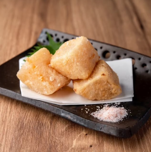 《出汁染みる》しみ大根唐揚げ