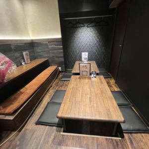 掘りごたつ席をご用意をご用意しております。