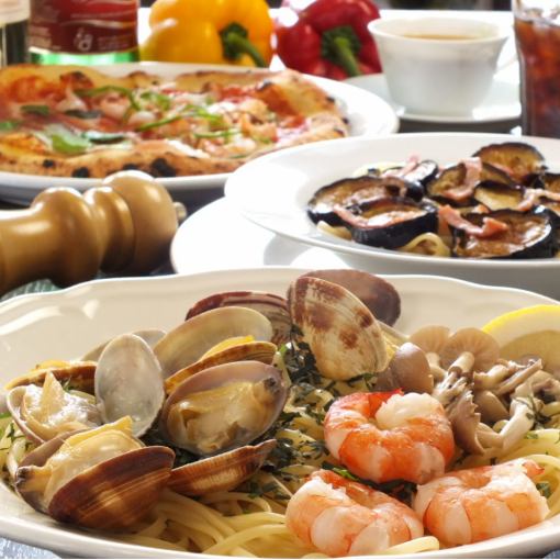2 types of pasta of your choice & 1 type of pizza with an after-meal drink ♪ Family set