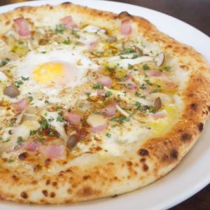 フンギ エ ウォーボ (ハーフ&ハーフ出来ません)