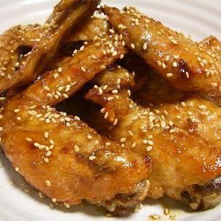 金の手羽　食べ比べ3種盛り《しお・たれ・スパイシーの3種》