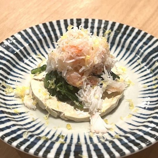【推荐“吃”】雪蟹和蟹味噌奶油奶酪 748日元（含税）