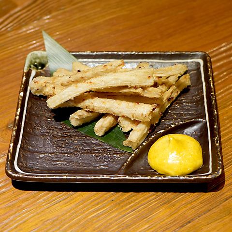 Deep-fried burdock root with curry mayonnaise