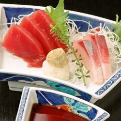 刺身盛り合せ