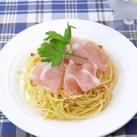 生ハムのペペロンチーノ