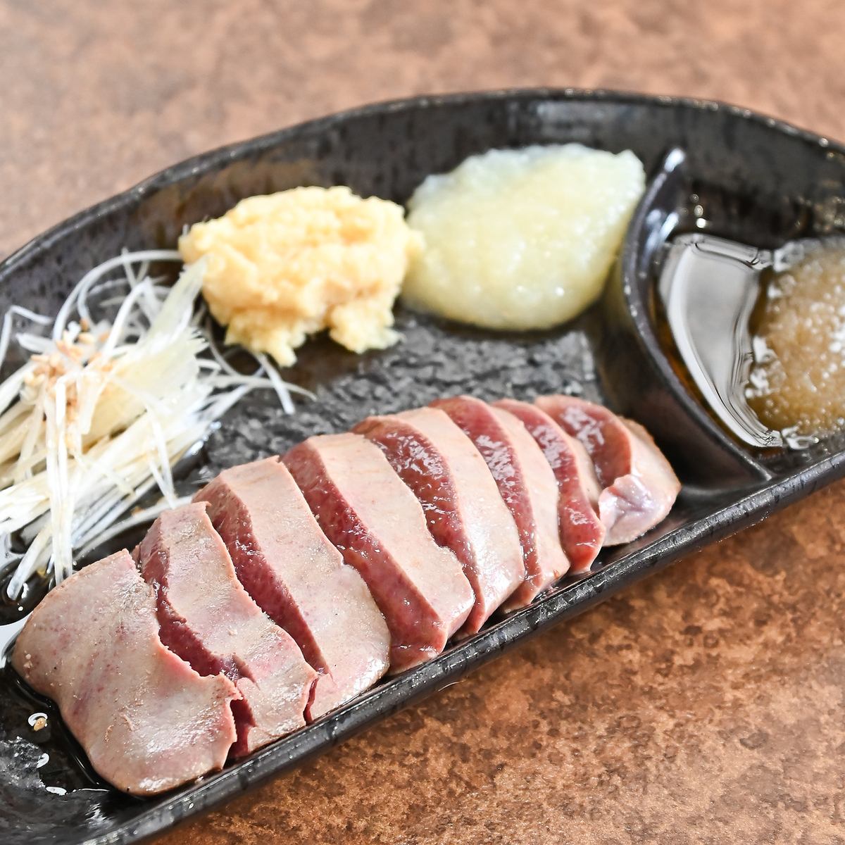 アラカルトメニューも豊富！〆ラーメンなどご飯物もございます！