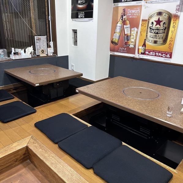 堀りごたつの席は4席あり、ゆったりとした空間でリラックスできます。友人や家族と一緒に、和やかな雰囲気の中で食事を楽しむことができるので、特別な時間を過ごすのにぴったりです。