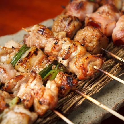 イ【2時間飲み放題付】炭火焼き鳥&人気メニュー全20品食べ放題【3500円→2500円】