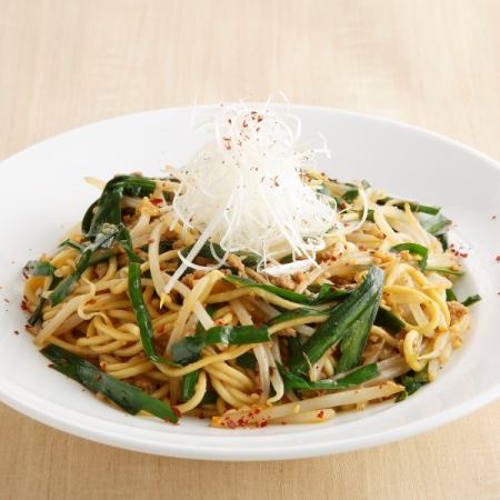 Spicy Chinese chive fried noodles