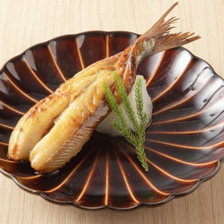 千叶县铫子隔夜晒干的沙丁鱼