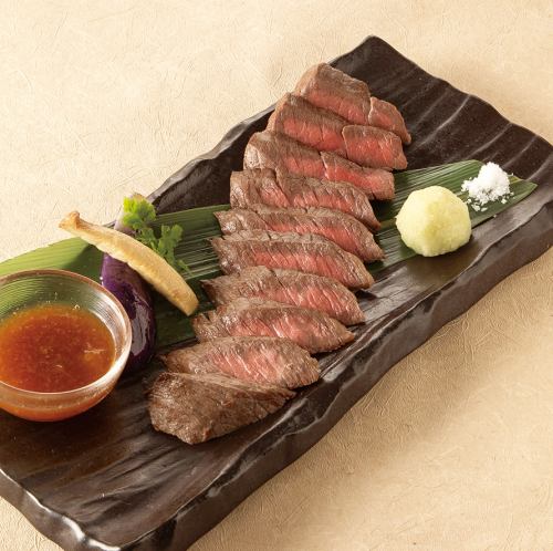 Kuroge Wagyu beef lean meat steak