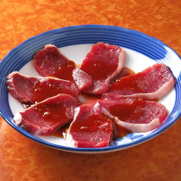 【噛むほどに香り立つ！】自慢のみそだれで味わう極上マトンロースのジンギスカン焼！