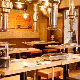 ゆったり広々とした店内空間です。小規模~中規模のご宴会や飲み会にぜひご利用下さい♪