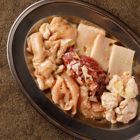 自家製の専用タレでいただくホルモンが人気◎鮮度抜群です!