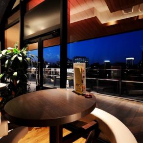 デートや大切な方とのお食事にぴったりなコクーンシート、大切な人との特別なひとときをお楽しみください。詳しくはお店にお問合せください。ディナー時のみコクーンチャージ550円頂戴しております。