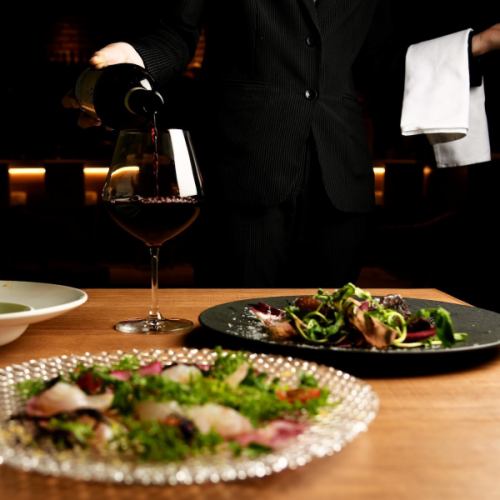 【一味違うこだわりのワインをお食事と一緒にお召し上がりください】800円～