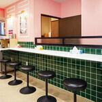 カウンター&テーブル席