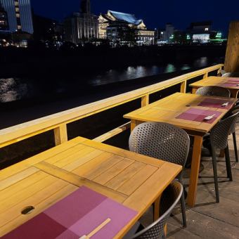 [Kamogawa observation terrace seat] Come on a date or sightseeing ♪