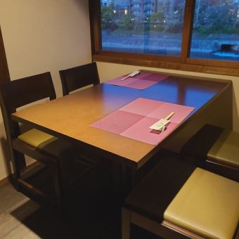 [Complete private room with 4 seats x 4] Private rooms recommended for entertainment, hospitality in Kyoto, girls-only gatherings, dates, etc. are very popular seats.