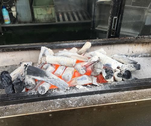 Uses high-quality binchotan charcoal