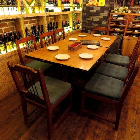 Spacious 4 seat table seat.We can accommodate the use of small groups and banquets with large number of people.[Italian / Girls' Association / Second party party / All you can drink / Banquet / Birthday / Pizza / Astronomical Center / Kagoshima]