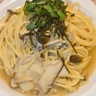 しらすとキノコ和風パスタ