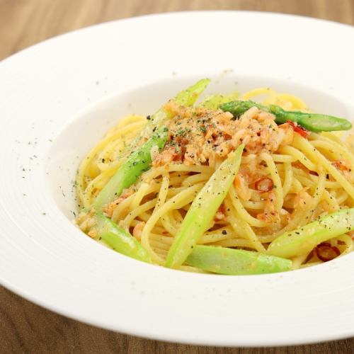 桜エビとアスパラのペペロンチーノ