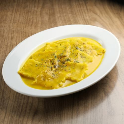 馄饨配时令酱汁