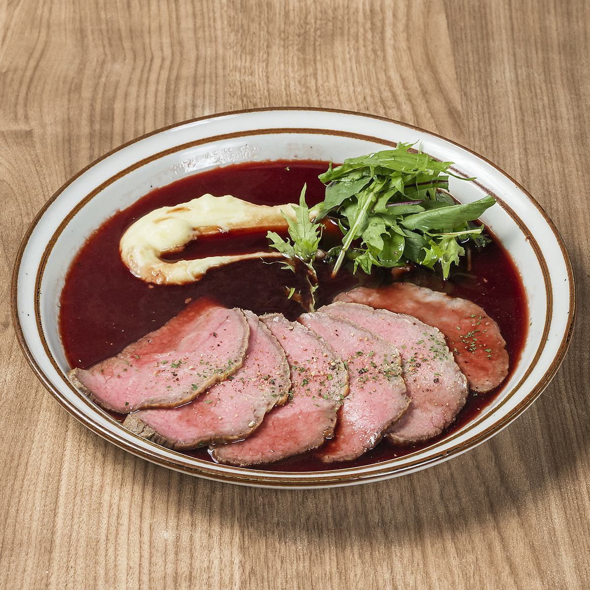 Our proud Wagyu roast beef pairs perfectly with wine.