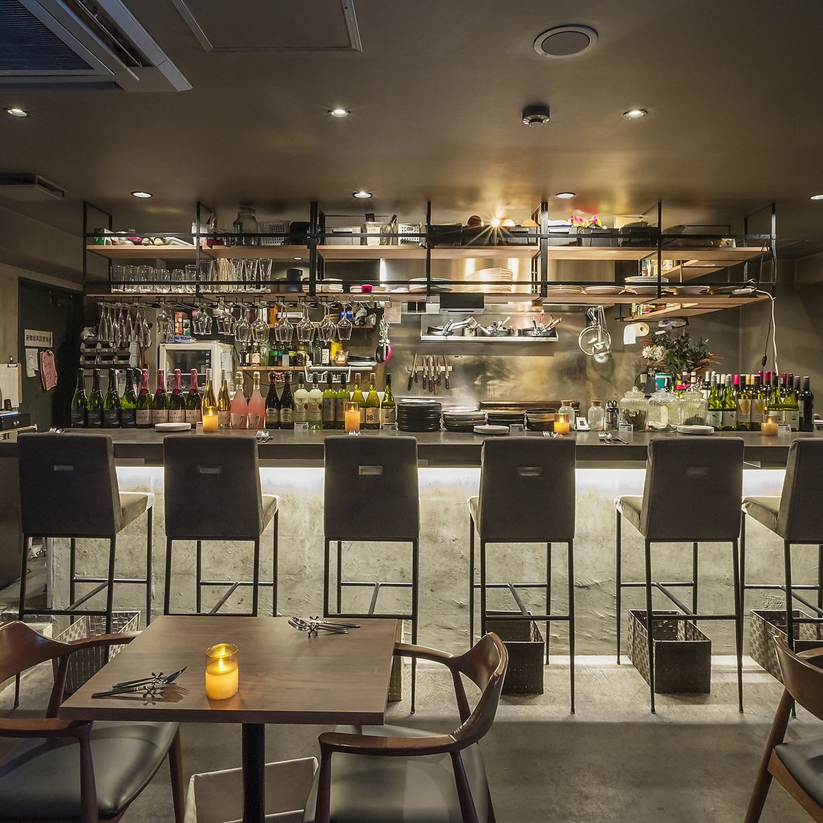 [Perfect for dates and girls' nights] Beautiful interior with an open kitchen