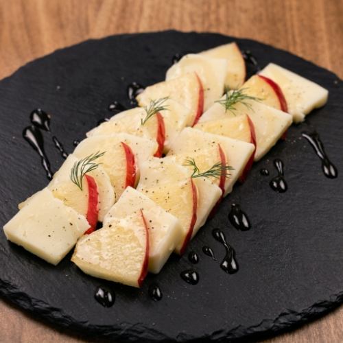 りんごのカプレーゼ