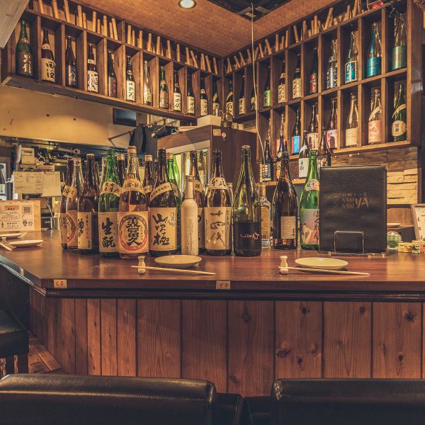 日本酒は全品528円でお楽しみいただけます。自慢の牡蠣料理と一緒に是非！気軽にご利用頂けるカウンター席はデートや大切な人と過ごすのにピッタリです！《牡蠣、海鮮、魚》