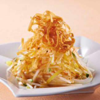 Crispy Daikon Radish Salad/Choregi Salad each