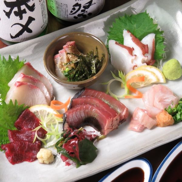 [Every day the owner's eyes are shining] Assorted sashimi